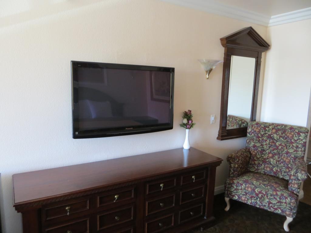 Azusa Inn West Covina Extérieur photo