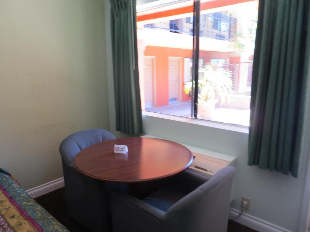 Azusa Inn West Covina Chambre photo