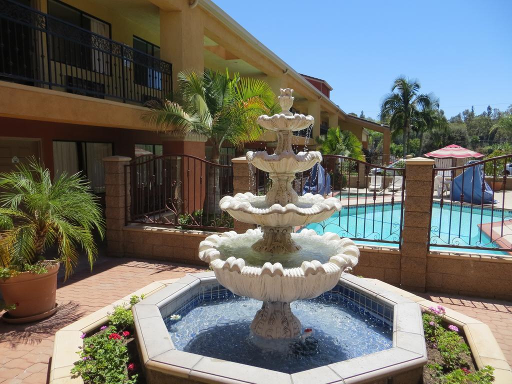 Azusa Inn West Covina Extérieur photo